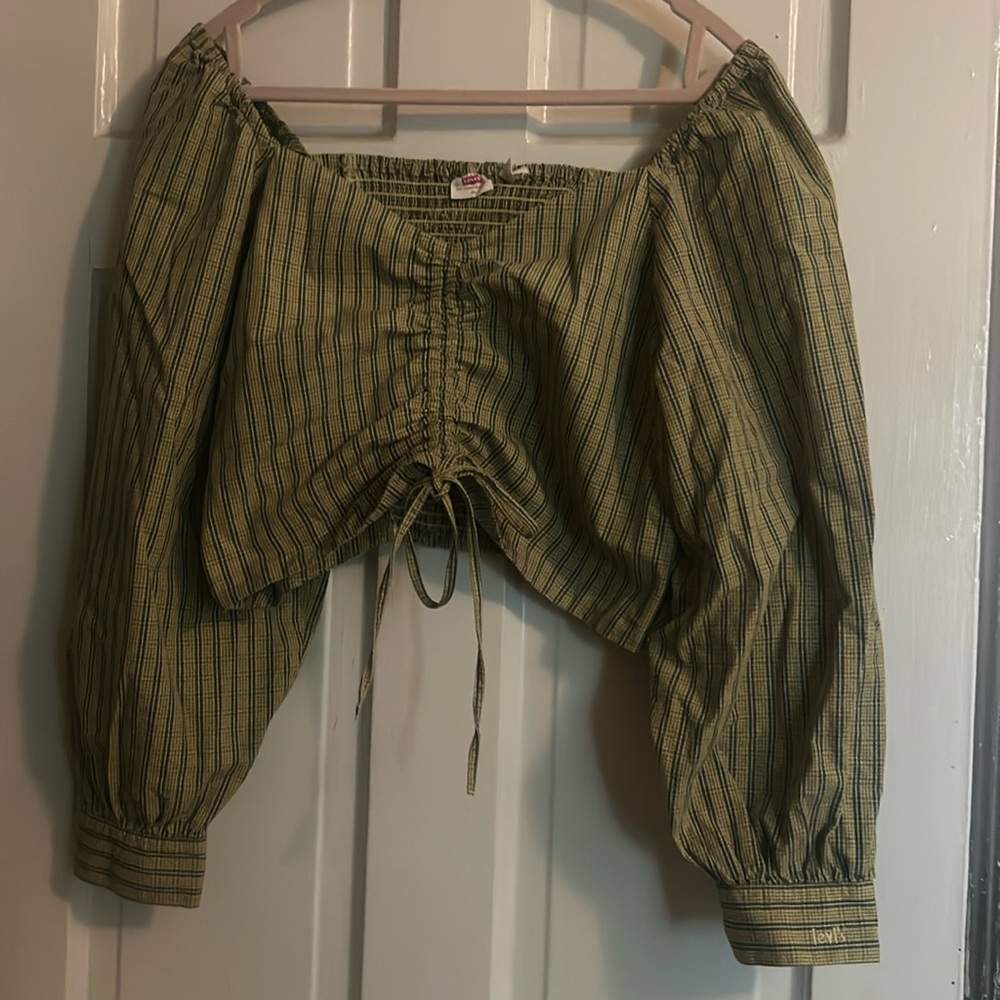Levi Green Plaid crop top with long sleeves size XL